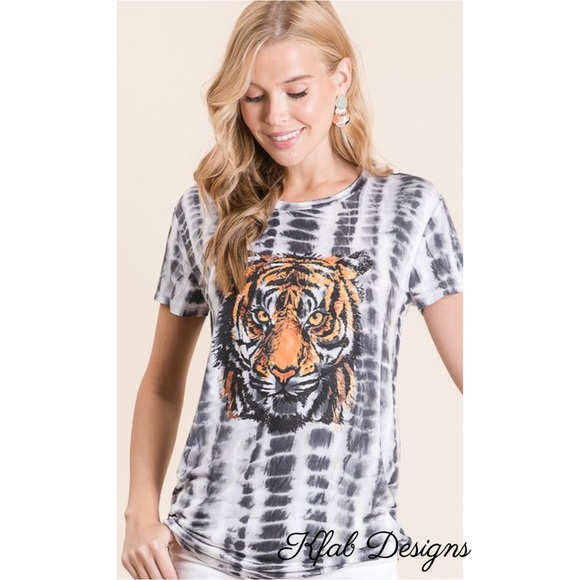 ❤️LAST 1! Soft Tie Dye Tiger Print 🐯 Knit Top! - Picture 4 of 8